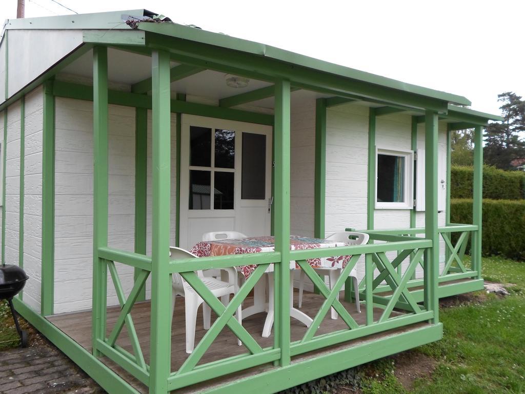 Camping Les Pinasses La Chapelle (Lorraine) Exterior foto