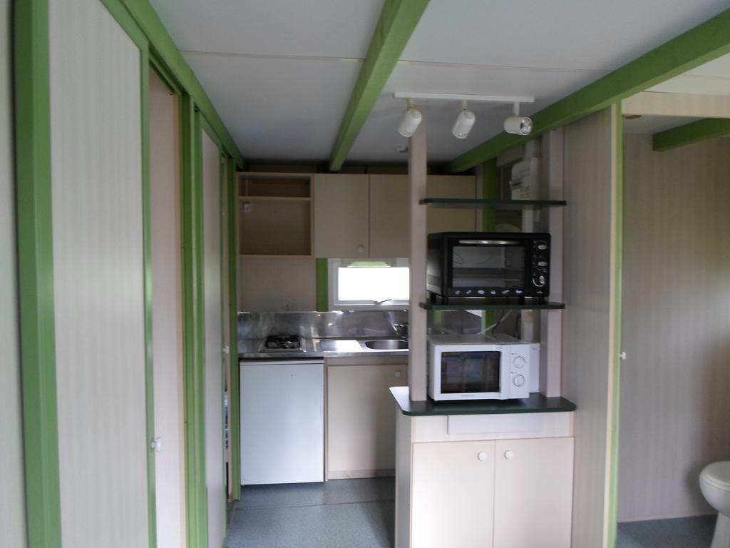Camping Les Pinasses La Chapelle (Lorraine) Quarto foto